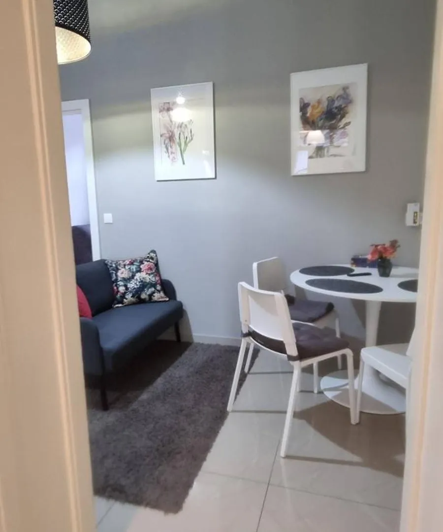 Apartment Small And Cozy Flat Vienna Austria