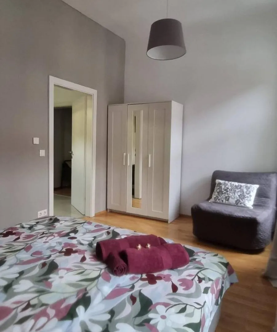 Small And Cozy Flat Vienna Apartment
