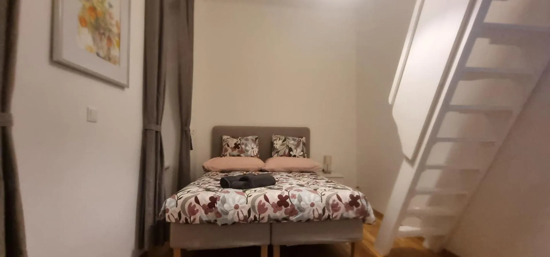 Apartment Small And Cozy Flat Vienna